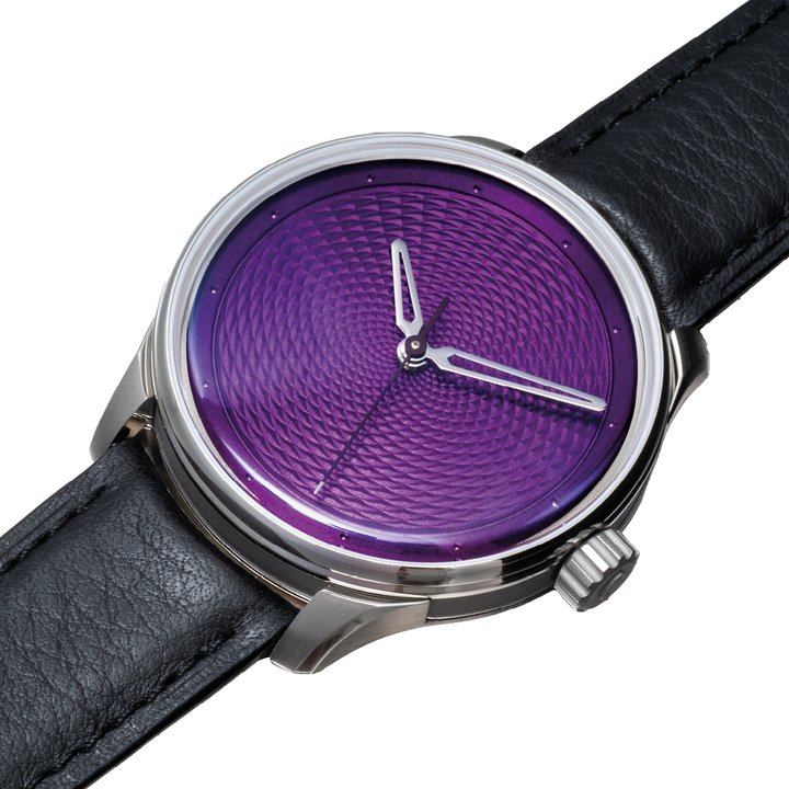 Tonic signal: French watchmaking in summer style